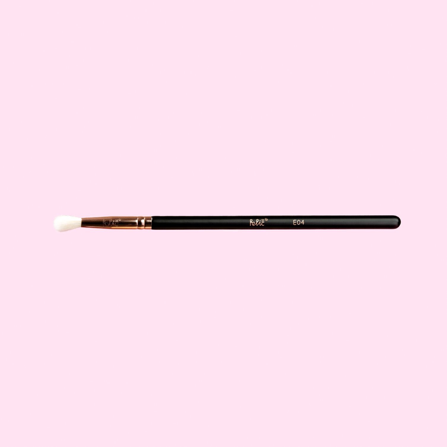E04 Medium Shadow Brush