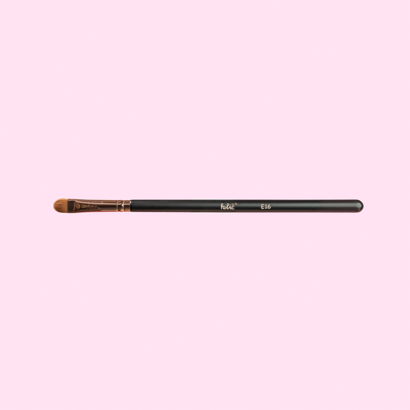E16 Sharp Crease Brush