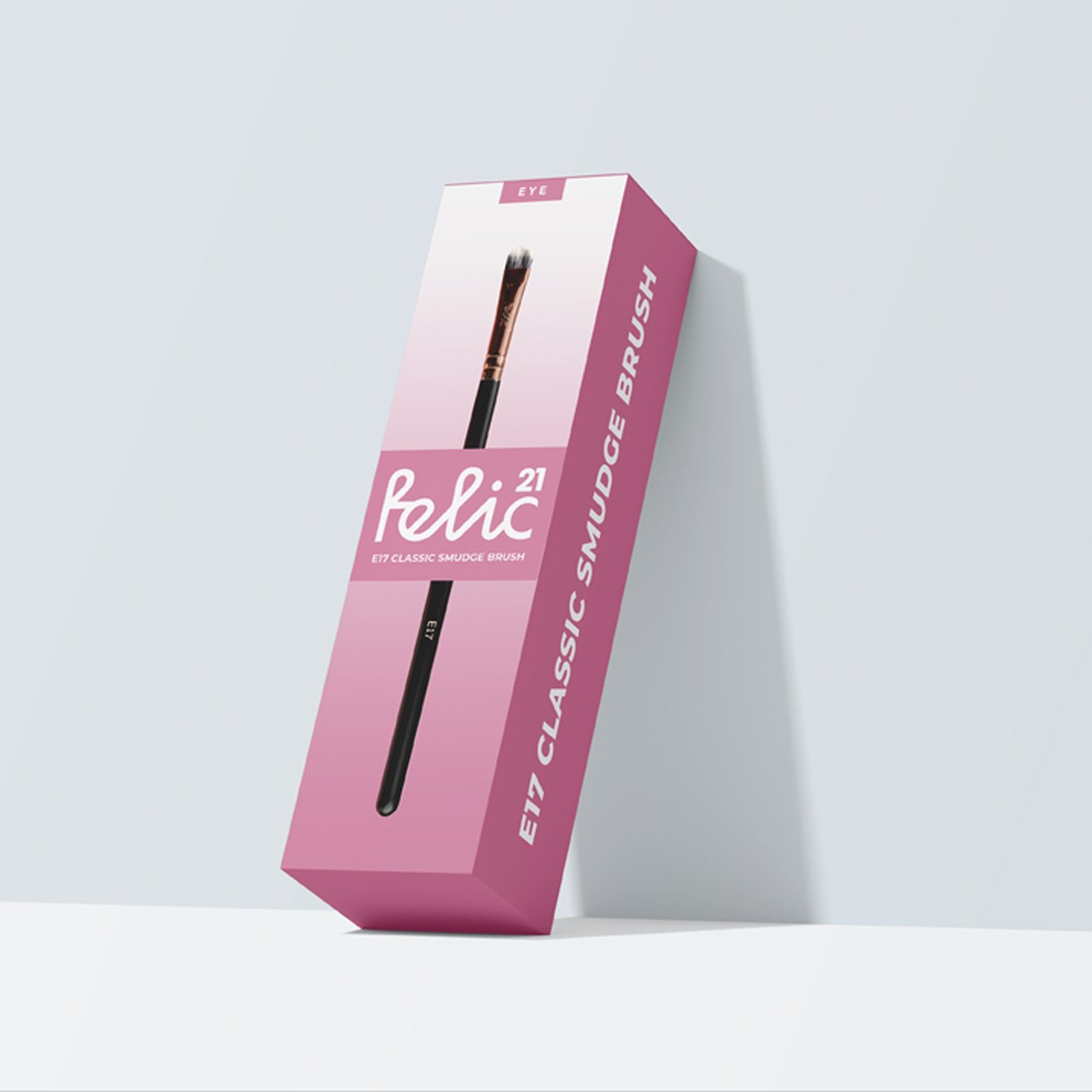 E17 Cut Crease Brush