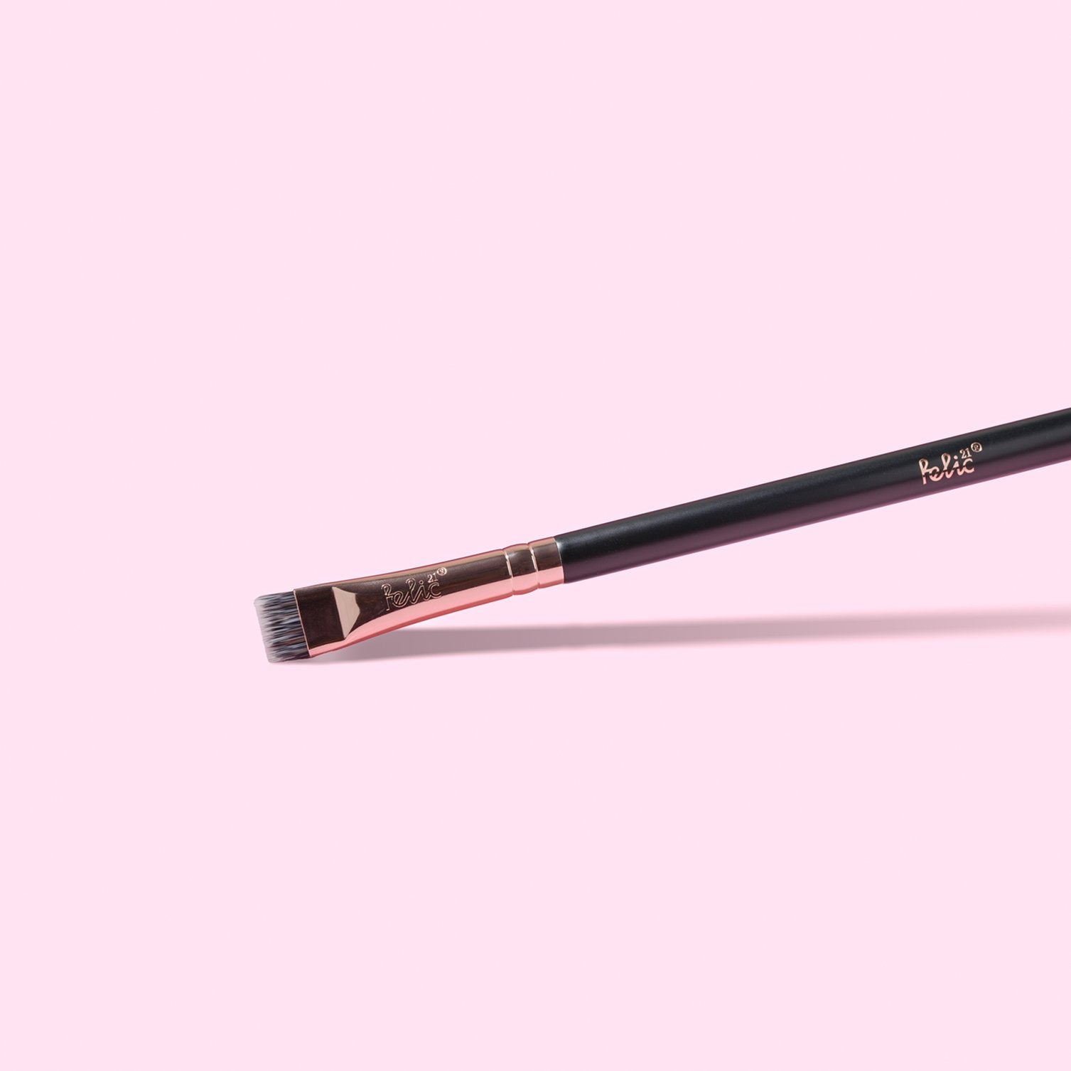 E19 Flat Detail Brush
