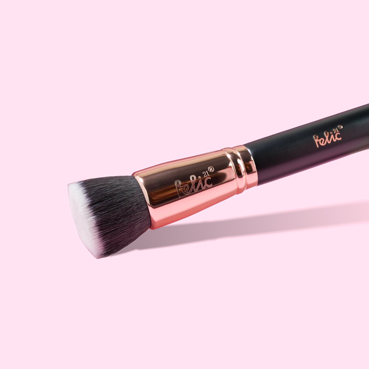 F14 Foundation Blending Brush