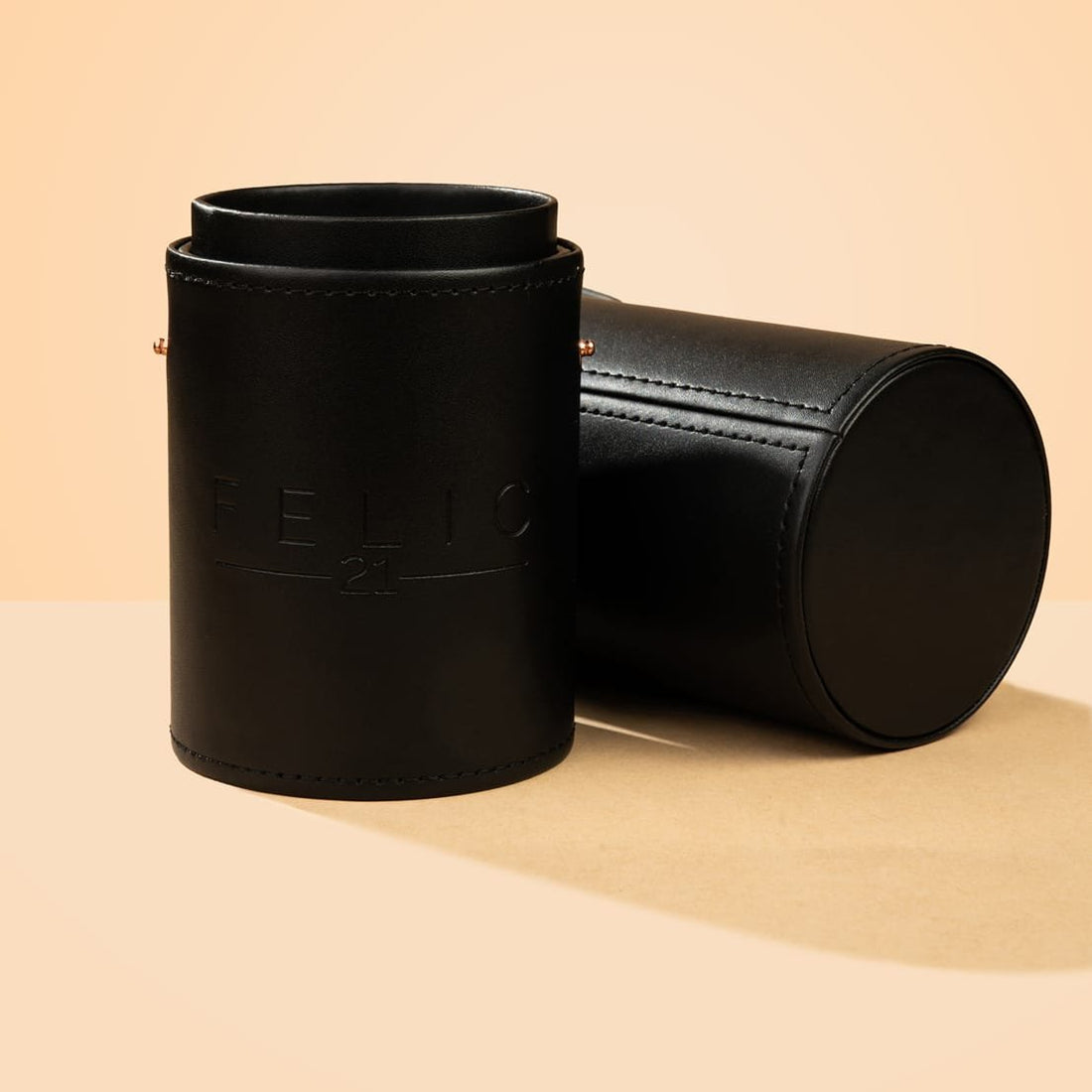 MEDIUM BRUSH HOLDER