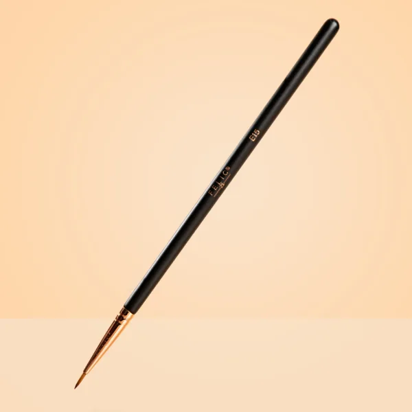 E15 FINE EYELINER BRUSH